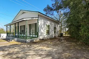 60 N 8th Street N, Defuniak Springs, FL 32433 - Photo 3