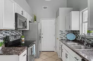 2137 Estates Circle, Navarre, FL 32566 - Photo 5