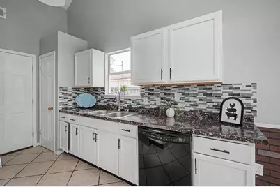 2137 Estates Circle, Navarre, FL 32566 - Photo 7