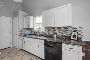 2137 Estates Circle, Navarre, FL 32566 - Photo 7