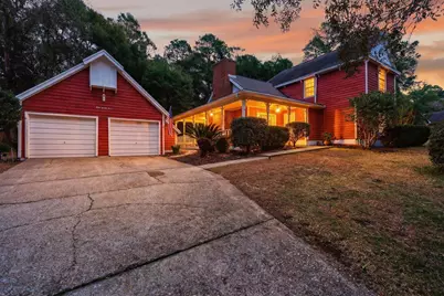 821 Lake Amick Drive, Niceville, FL 32578 - Photo 1