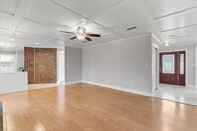 650 NE Country Club Avenue NE, Fort Walton Beach, FL 32547 - Photo 3