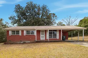 712 Bruce Ave, Defuniak Springs, FL 32435 - Photo 1