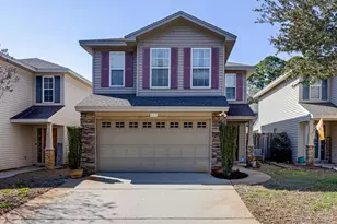 809 Sugar Plum Ln, Shalimar, FL 32579 - Photo 1