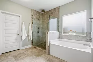 6735 E East Bay Blvd E, Navarre, FL 32566 - Photo 37