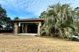 2201 N Partin Dr N, Niceville, FL 32578 - Photo 5