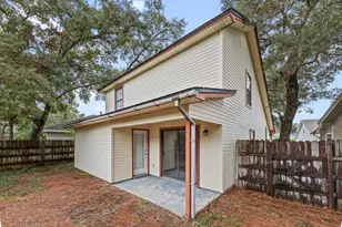 236 Parkwood Cir, Niceville, FL 32578 - Photo 23