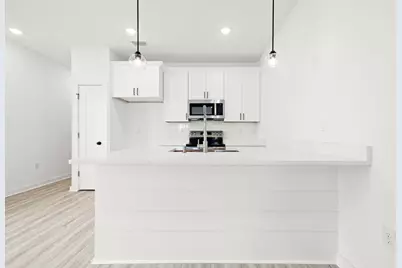 2601 E 6th Street E, Panama City, FL 32401 - Photo 3