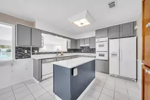 27 Magnolia Ave, Shalimar, FL 32579 - Photo 7