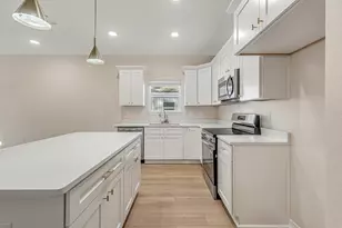 3802 Golden Acres Cir, Crestview, FL 32539 - Photo 9