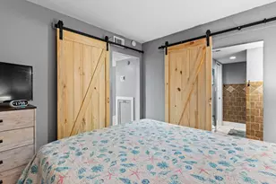 9850 S Thomas Dr S, Panama City Beach, FL 32408 - Photo 17