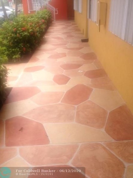 221 177th St, Miami FL  33169-4920 exterior