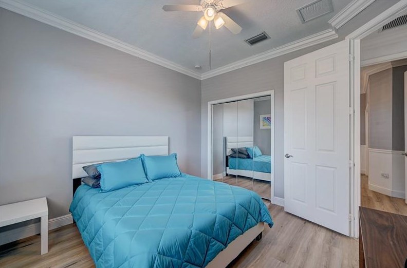 9968 Via Amati, Lake Worth FL  33467-6938 exterior