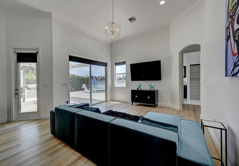 9968 Via Amati, Lake Worth FL  33467-6938 exterior