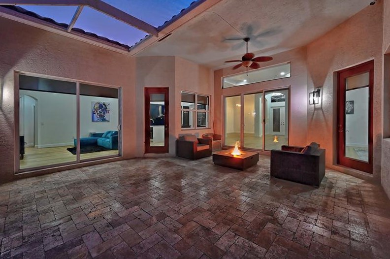 9968 Via Amati, Lake Worth FL  33467-6938 exterior