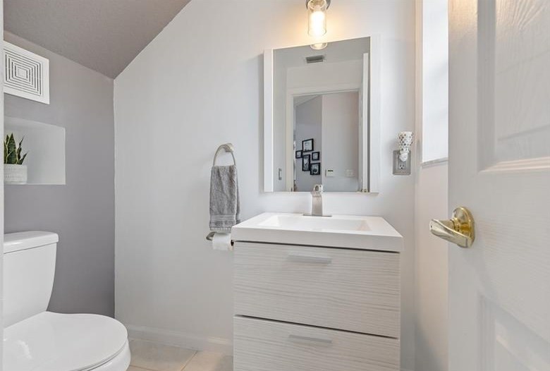 8311 Hampton Wood Dr, Boca Raton FL  33433-1150 exterior