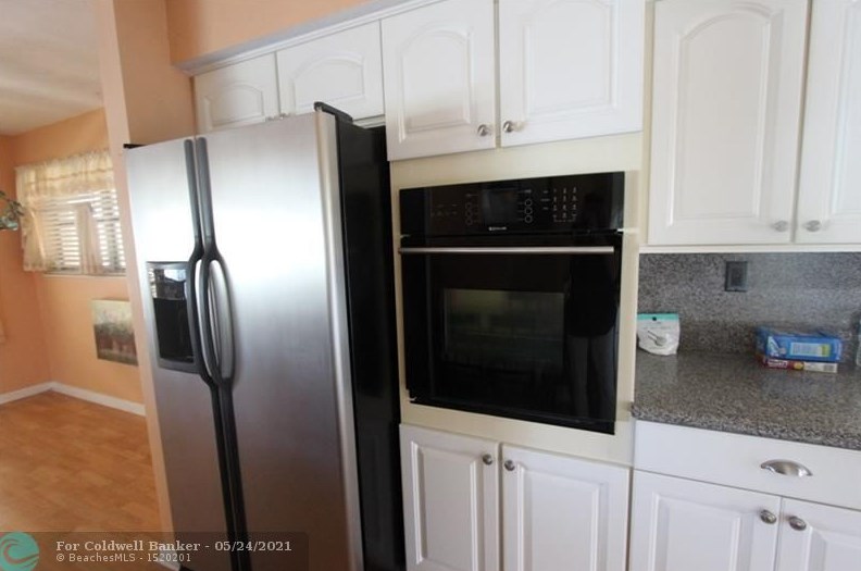 160 12th Ct, Pompano Beach FL  33060-9221 exterior