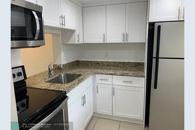 2800 NW 56th Ave, Unit #D-203 - Photo 1