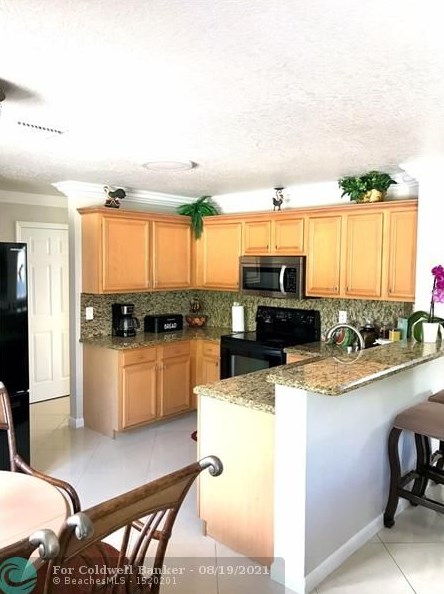 4639 12th Ct, Pompano Beach FL  33442-8216 exterior