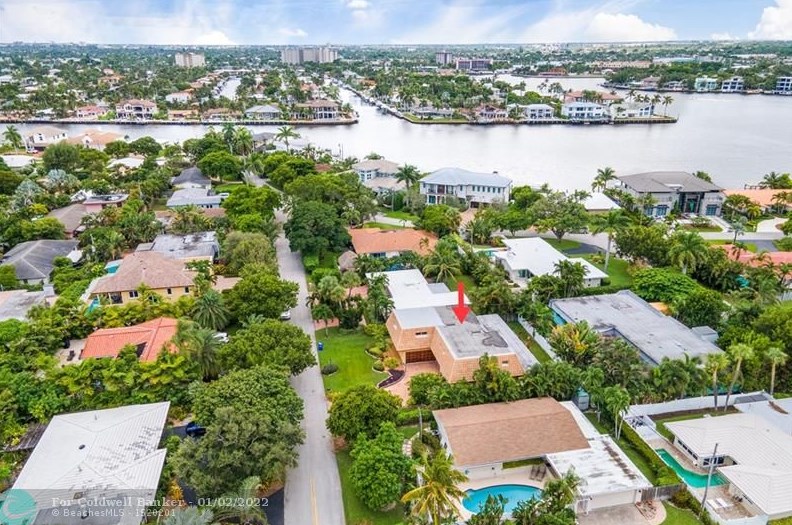 3261 Aqua Vista Dr, Pompano Beach FL  33062-6842 exterior