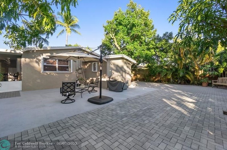 7580 Ramona St, Hollywood FL 33023-2460 exterior