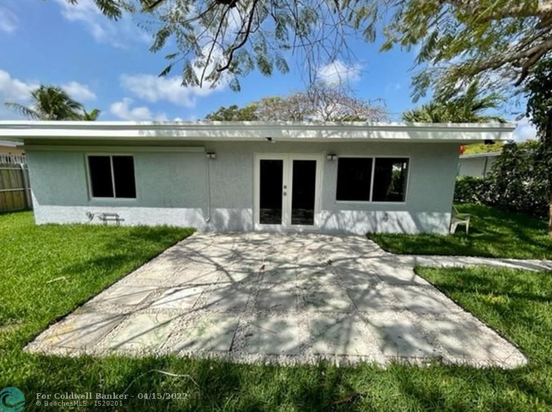 14055 5th Pl, Miami FL  33168-3919 exterior