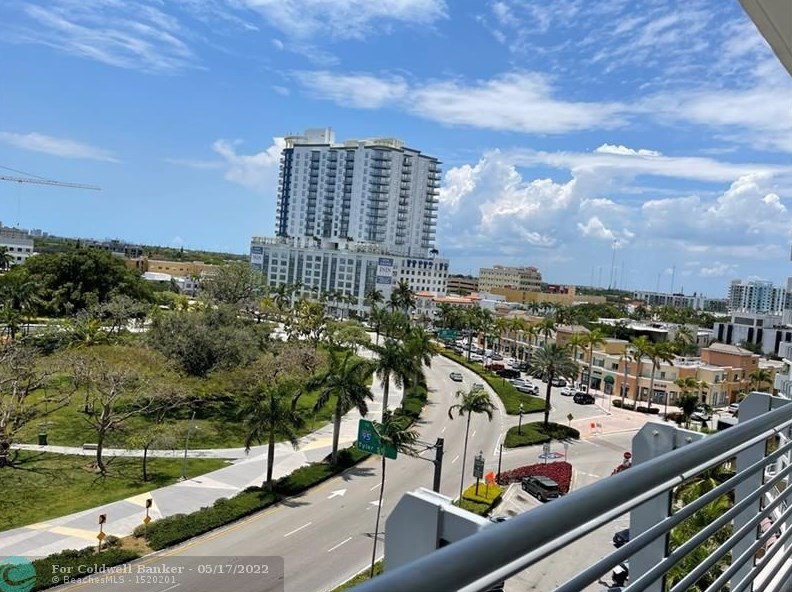 1830 Radius Dr, Hollywood FL  33020-7702 exterior