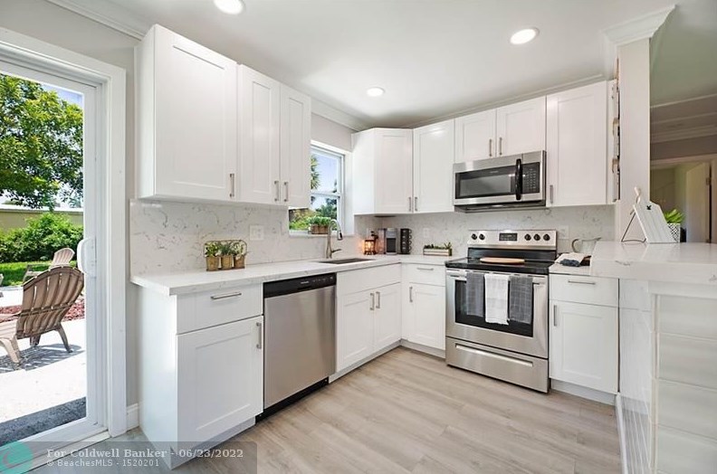 319 Hibiscus St, Jupiter FL  33458-3525 exterior