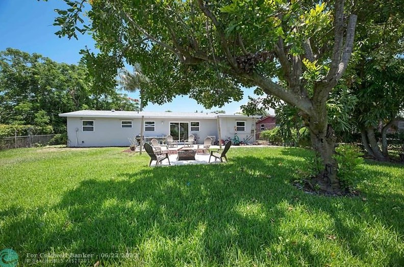 319 Hibiscus St, Jupiter FL  33458-3525 exterior