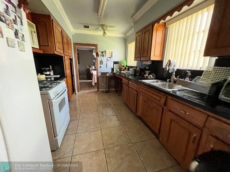 1511 175 St, Miami FL 33187-1790 exterior