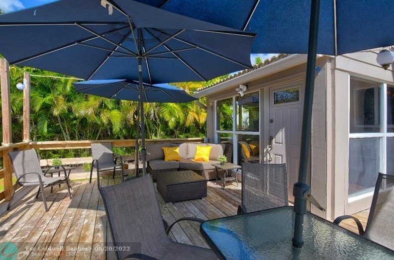 1516 Plunkett St, Hollywood FL 33020-5765 exterior