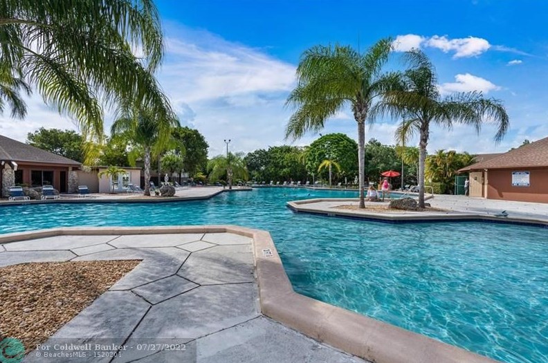 6534 114th Pl, Miami FL  33173-4783 exterior