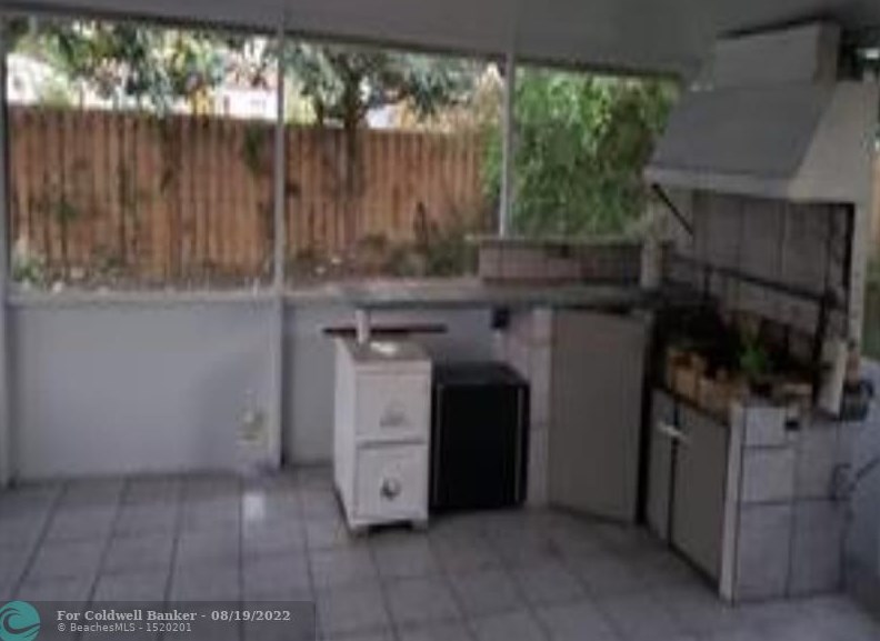 2442 Garfield St, Hollywood FL  33020-3408 exterior