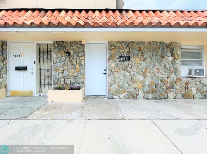 415 2nd Ave, Lake Worth FL  33460-3499 exterior