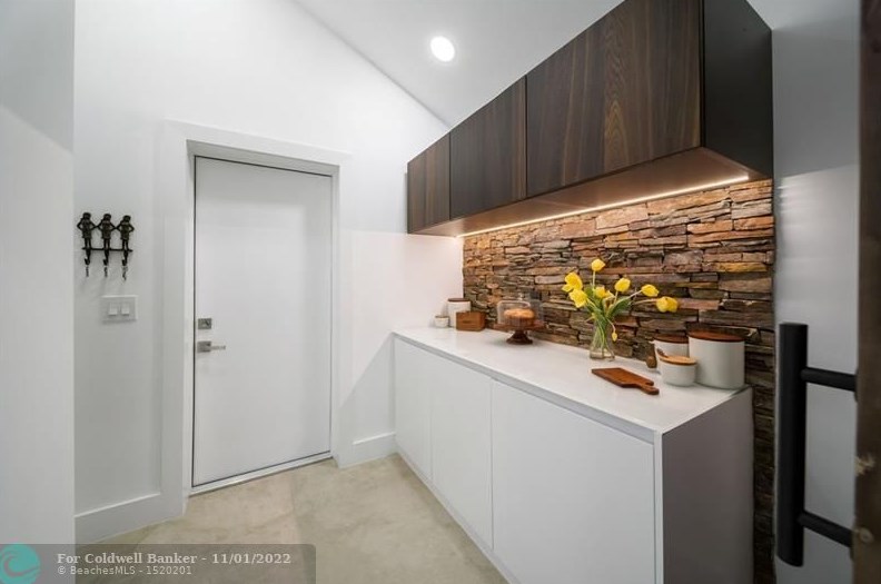 10367 Sunset Bend Dr, Boca Raton FL  33428-1818 exterior