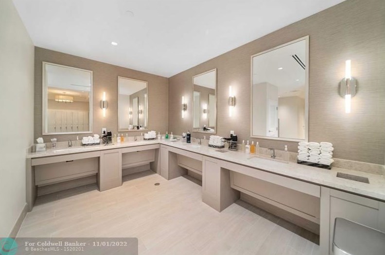 10367 Sunset Bend Dr, Boca Raton FL  33428-1818 exterior