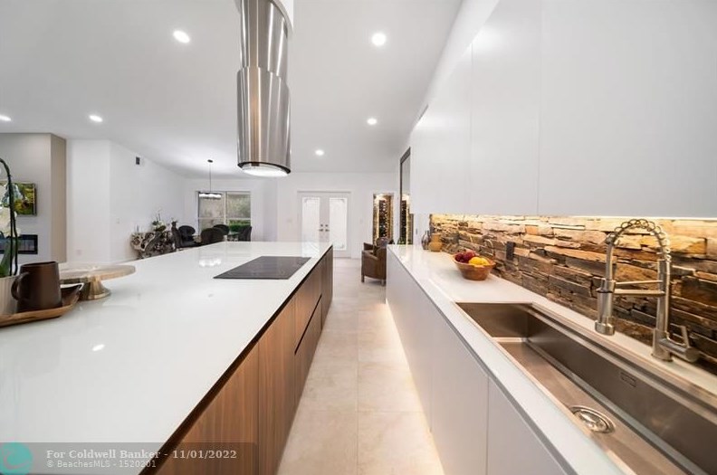 10367 Sunset Bend Dr, Boca Raton FL  33428-1818 exterior