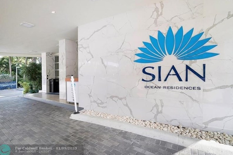 4001 Ocean Dr, Hollywood FL  33019-3005 exterior