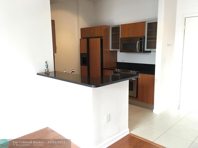 2775 187th St, Miami FL 33180-2912 exterior