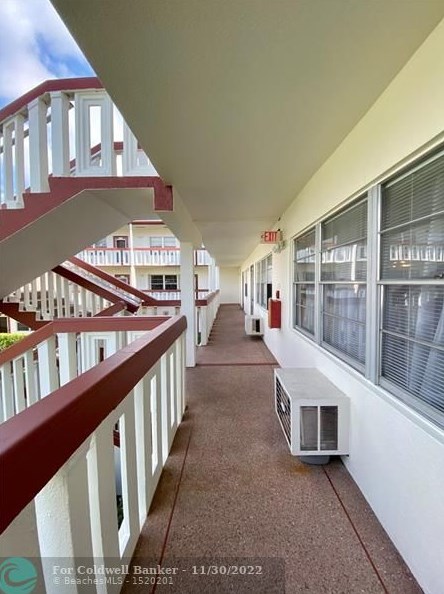 69 Brighton B, Boca Raton FL  33434-2918 exterior