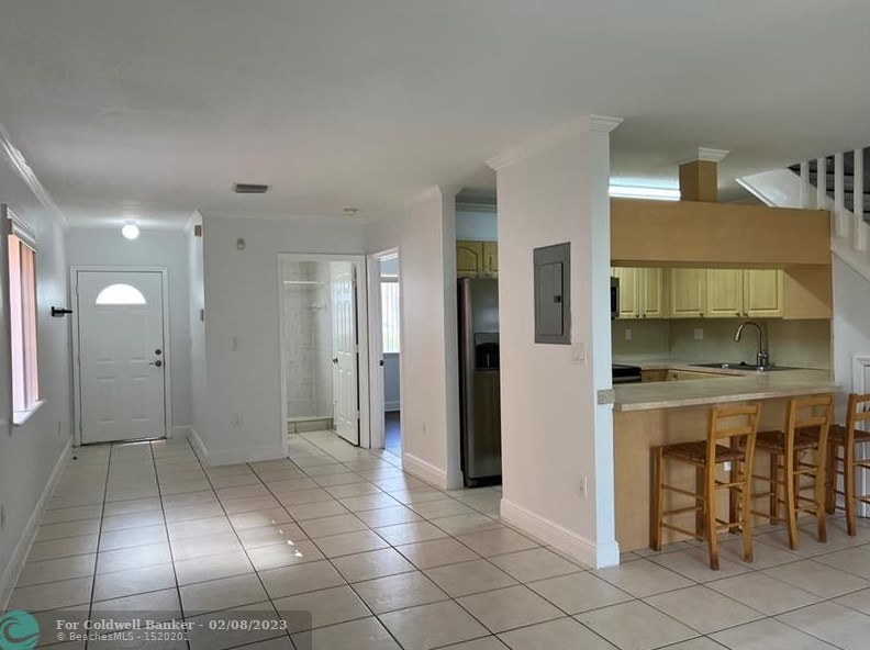 9425 77th Ct, Miami FL  33156-7698 exterior