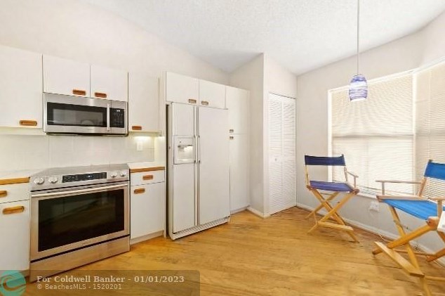 1101 Scarlet Oak St, Hollywood FL  33019-4804 exterior