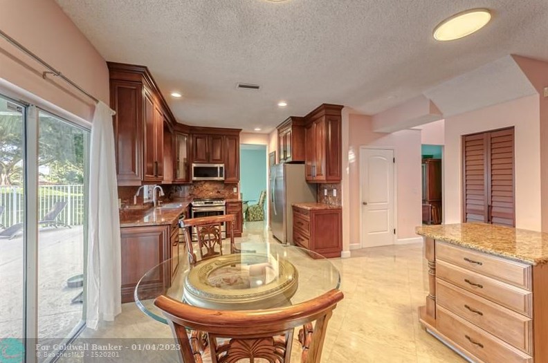 12221 Quilting Ln, Boca Raton FL  33428-4638 exterior