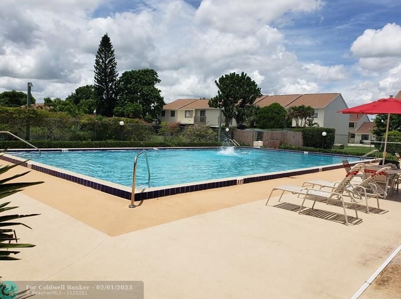 3806 Inlet Cir, Lake Worth FL  33463-2625 exterior