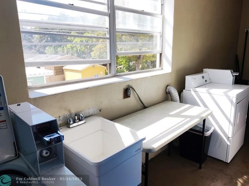 2010 Fillmore St, Hollywood FL  33020-4023 exterior