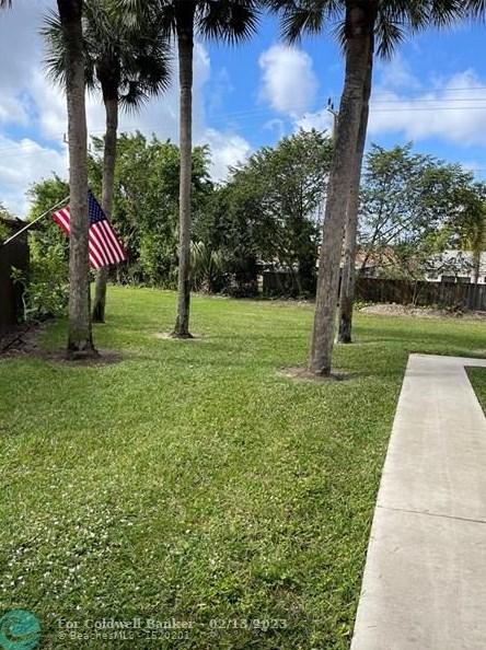 8278 Boca Rio Dr, Boca Raton FL 33433-8317 exterior