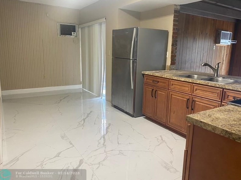 7961 Shalimar St, Hollywood FL  33023-2429 exterior