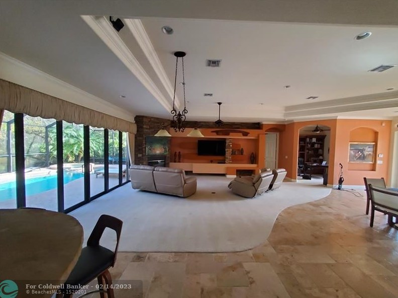 8234 Sanctuary Dr, Hobe Sound FL  33455-3960 exterior