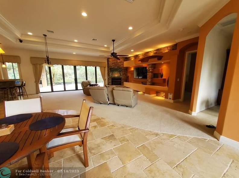8234 Sanctuary Dr, Hobe Sound FL  33455-3960 exterior