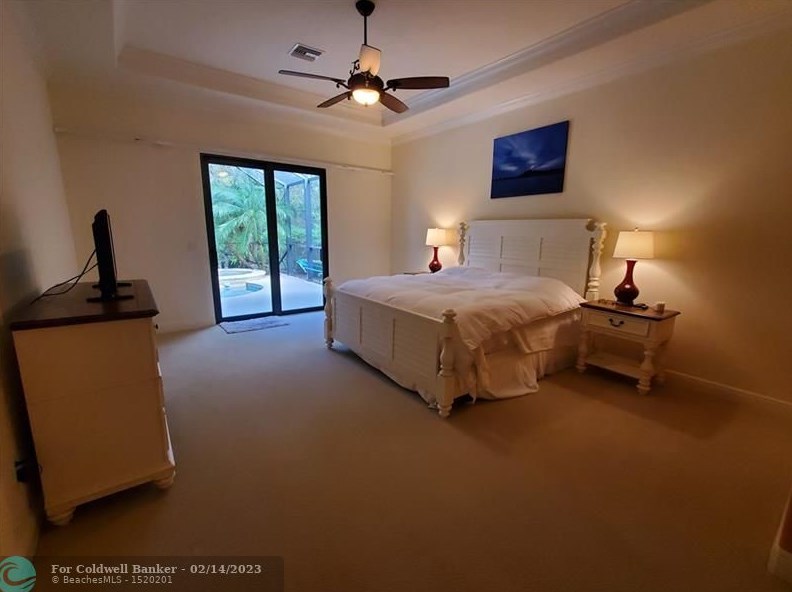 8234 Sanctuary Dr, Hobe Sound FL  33455-3960 exterior